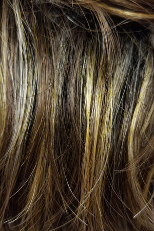 Golden Brown w Copper Blonde Highlights n Dark Brown Roots (CKISSRT4)