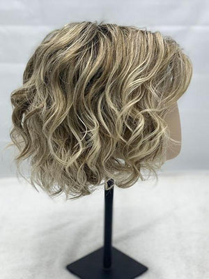Movie Star by Ellen Wille - Cap Construction